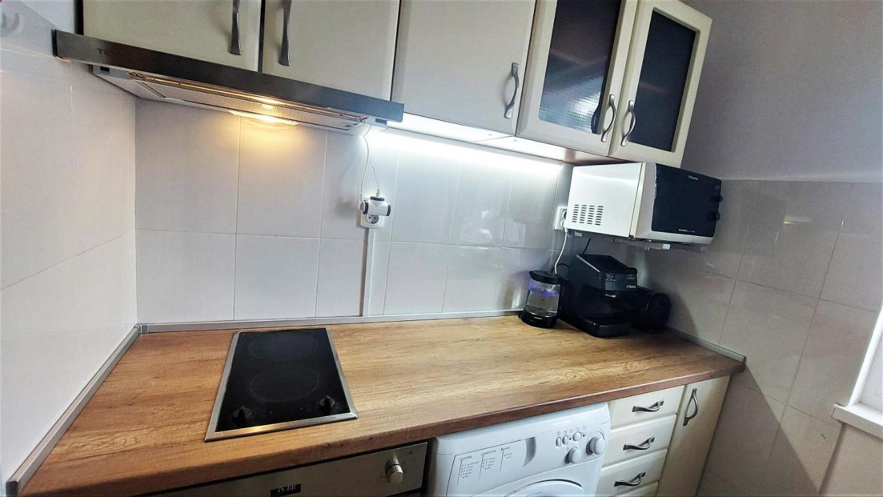 3 Rooms Apartment, Top Center, 1St Floor, Aubg, Free Parking, Pc I5 Ssd, 3 Led Tvs 200 Channels, Wifi, Terrace, Easy-Late Check-In, Stay Before Greece بلاغويفغراد المظهر الخارجي الصورة