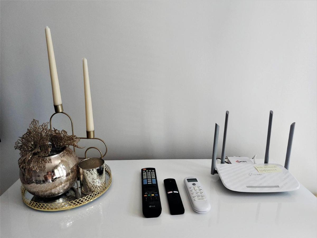 3 Rooms Apartment, Top Center, 1St Floor, Aubg, Free Parking, Pc I5 Ssd, 3 Led Tvs 200 Channels, Wifi, Terrace, Easy-Late Check-In, Stay Before Greece بلاغويفغراد المظهر الخارجي الصورة